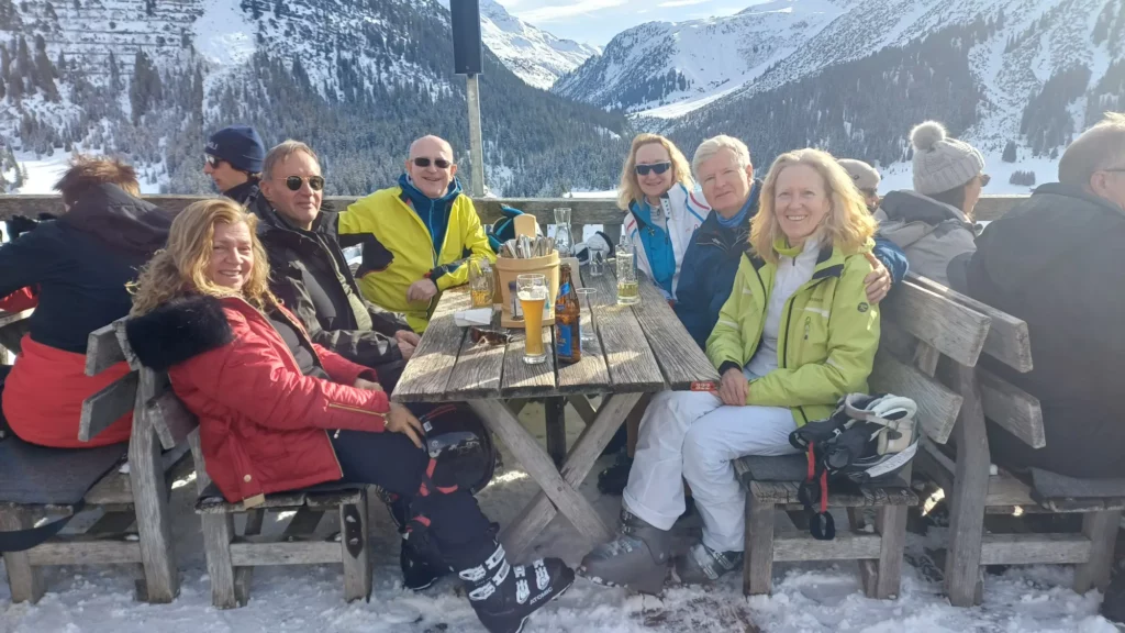 04 participants mountain lunch